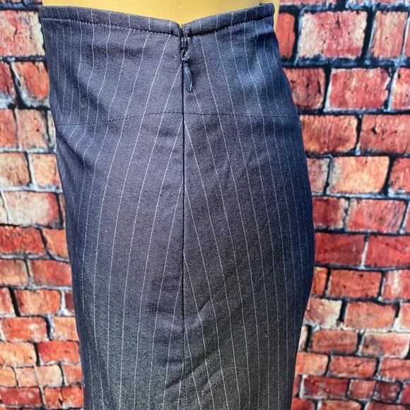 Valerie Stevens‎ Pinstriped 2-Piece Skirt Suit - Picture 9 of 16